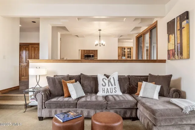 $1,975,000 | 38 Miller's Cir Road, Edwards, CO 81632