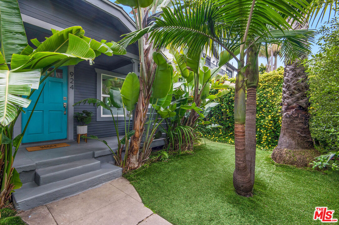 924 Superba Avenue Venice, CA 90291 - Photo 3 of 42