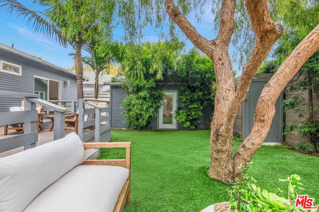 924 Superba Avenue Venice, CA 90291 - Photo 31 of 42