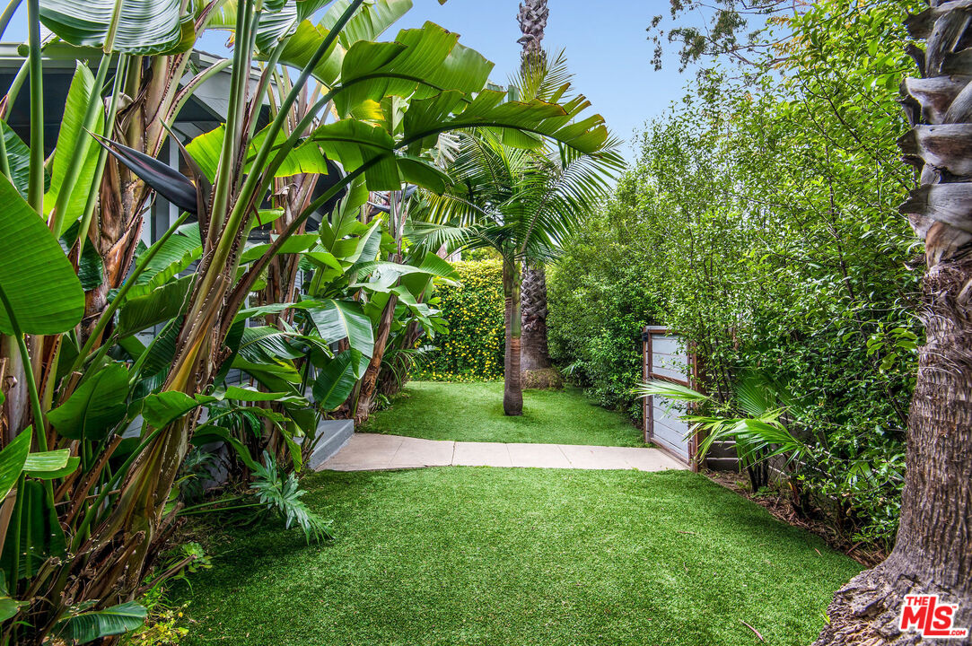 924 Superba Avenue Venice, CA 90291 - Photo 7 of 42