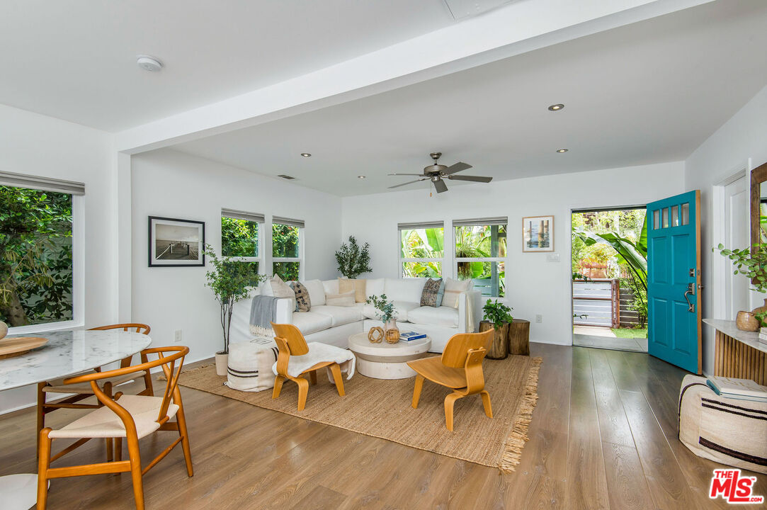 924 Superba Avenue Venice, CA 90291 - Photo 9 of 42