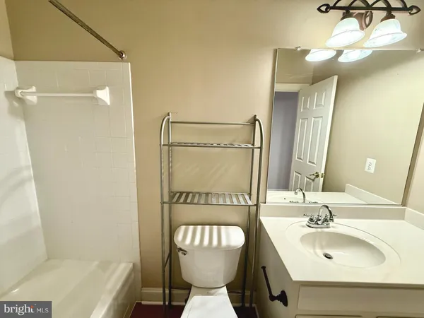 $3,200 | 6866 Witton Circle, Gainesville, VA 20155