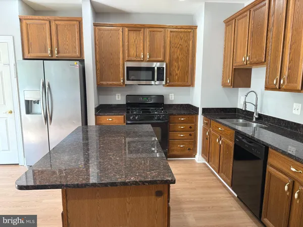 $3,200 | 6866 Witton Circle, Gainesville, VA 20155