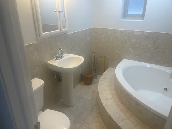 $3,300 | 1720 South Cumberland Avenue, Park Ridge, IL 60068