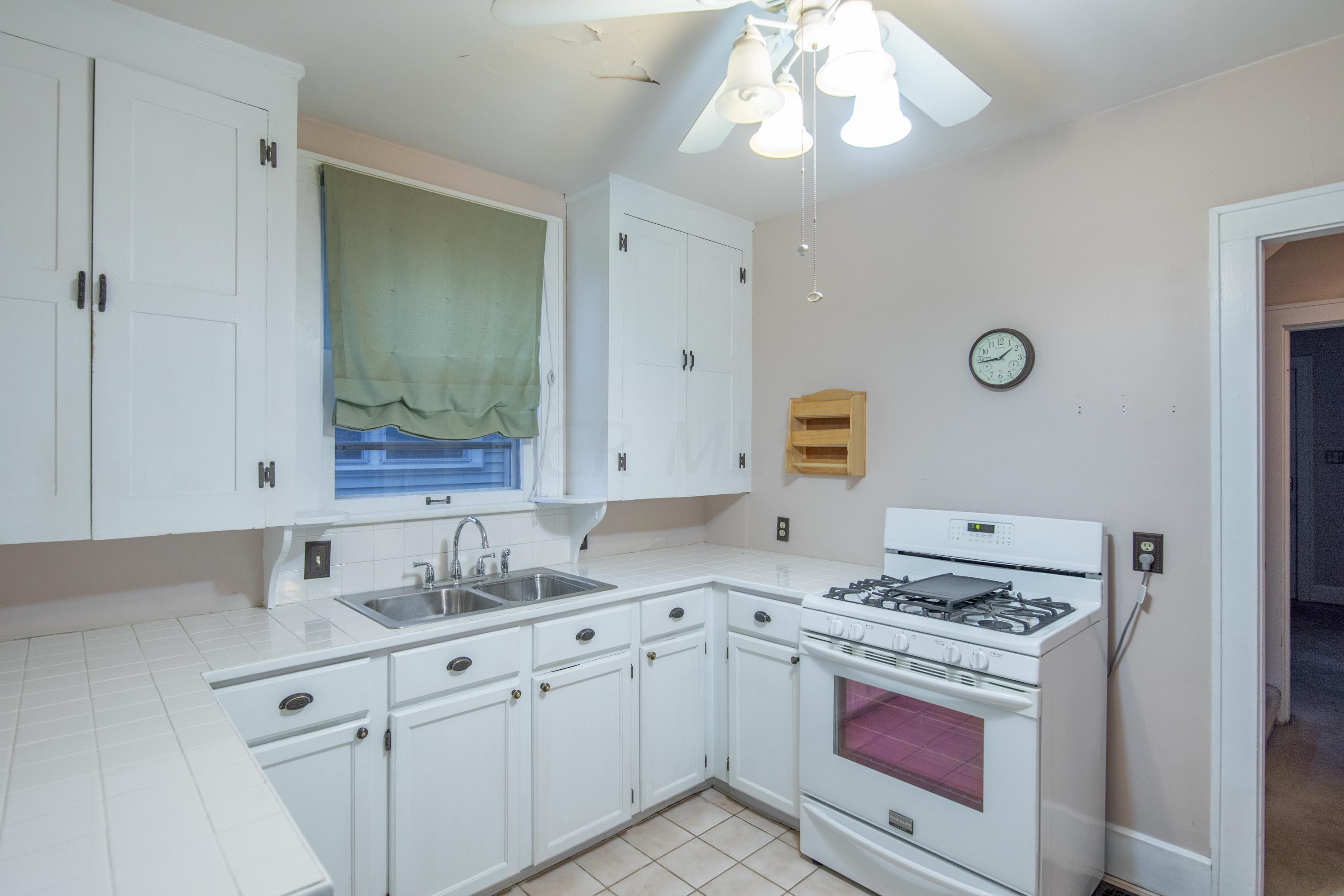 247 East Tulane Road Columbus, OH 43202 - Photo 7 of 17