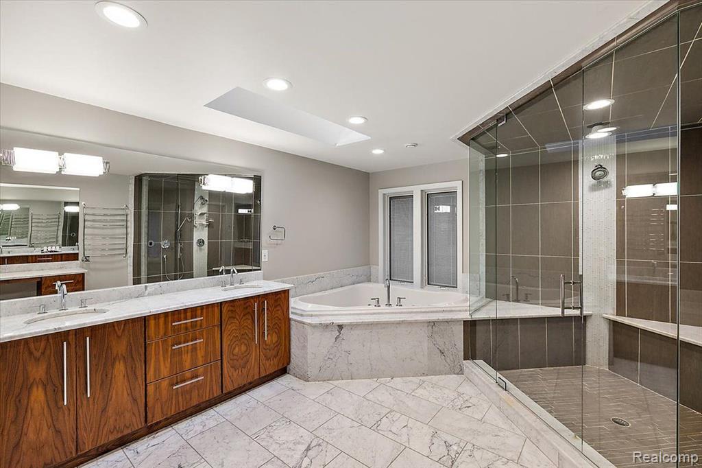30545 Inkster Road Farmington, MI 48334 - Photo 40 of 87