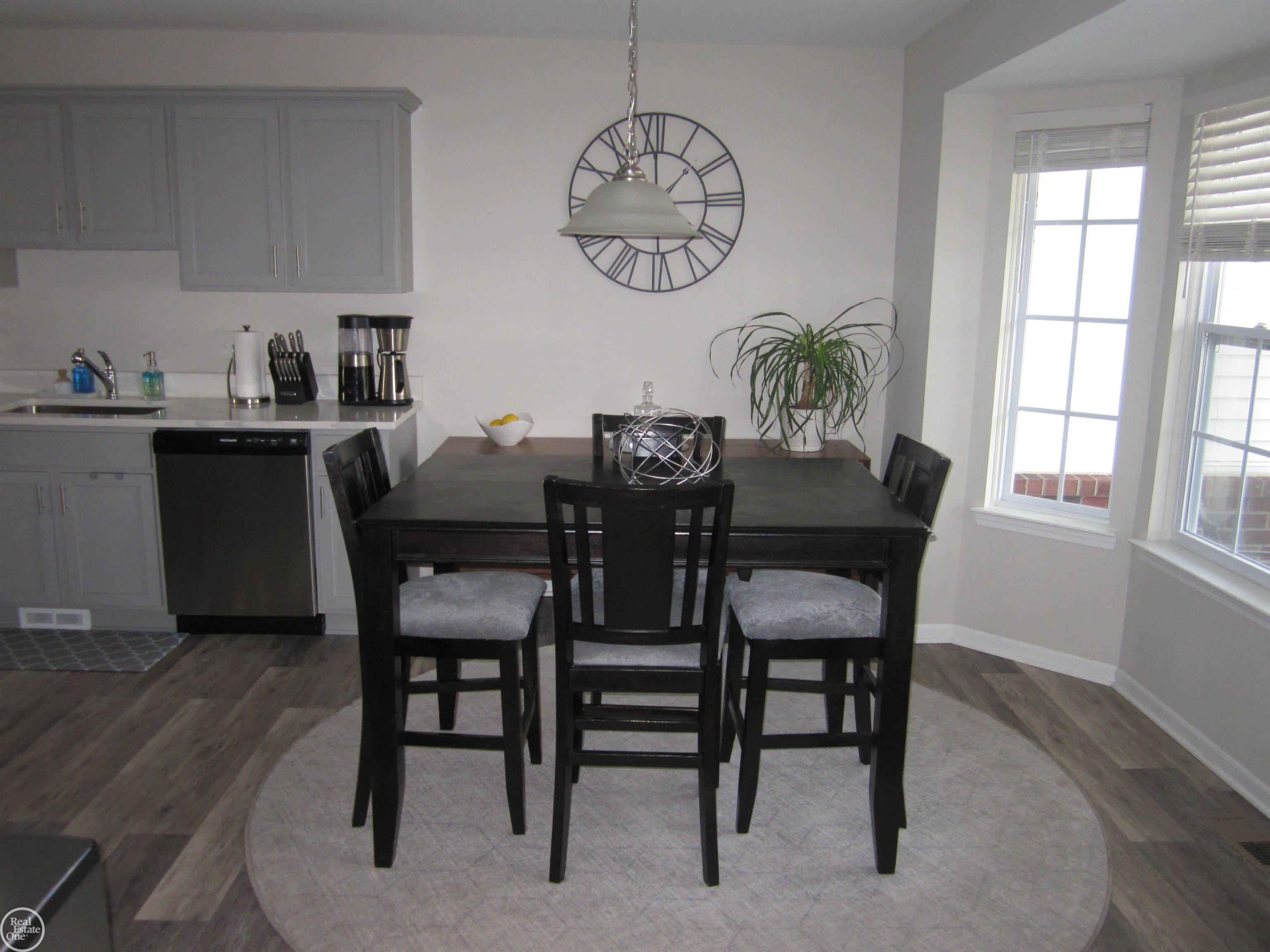 816 Nelson's Ridge Drive Howell, MI 48843 - Photo 2 of 16 50105321-1.JPG