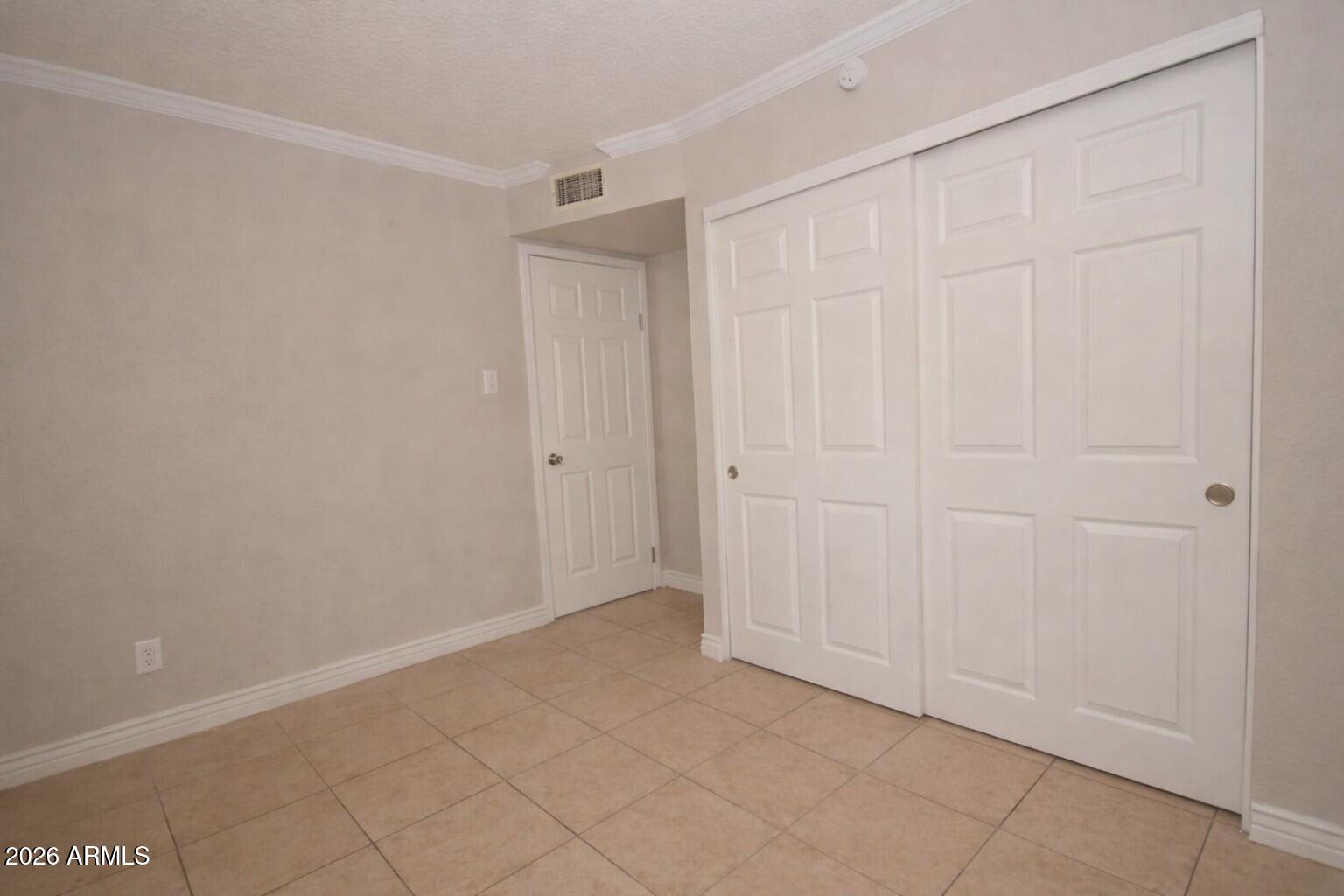 4043 West Wonderview Road Phoenix, AZ 85019 - Photo 7 of 10