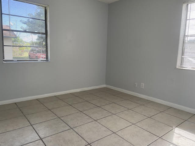 4899 Badger Road, Unit 4899 West Palm Beach, FL 33417 - Photo 3 of 10 Bedroom 1