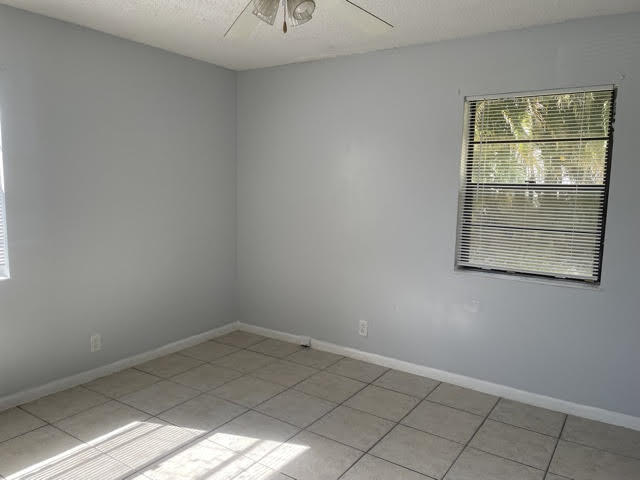 4899 Badger Road, Unit 4899 West Palm Beach, FL 33417 - Photo 4 of 10 Bedroom 2