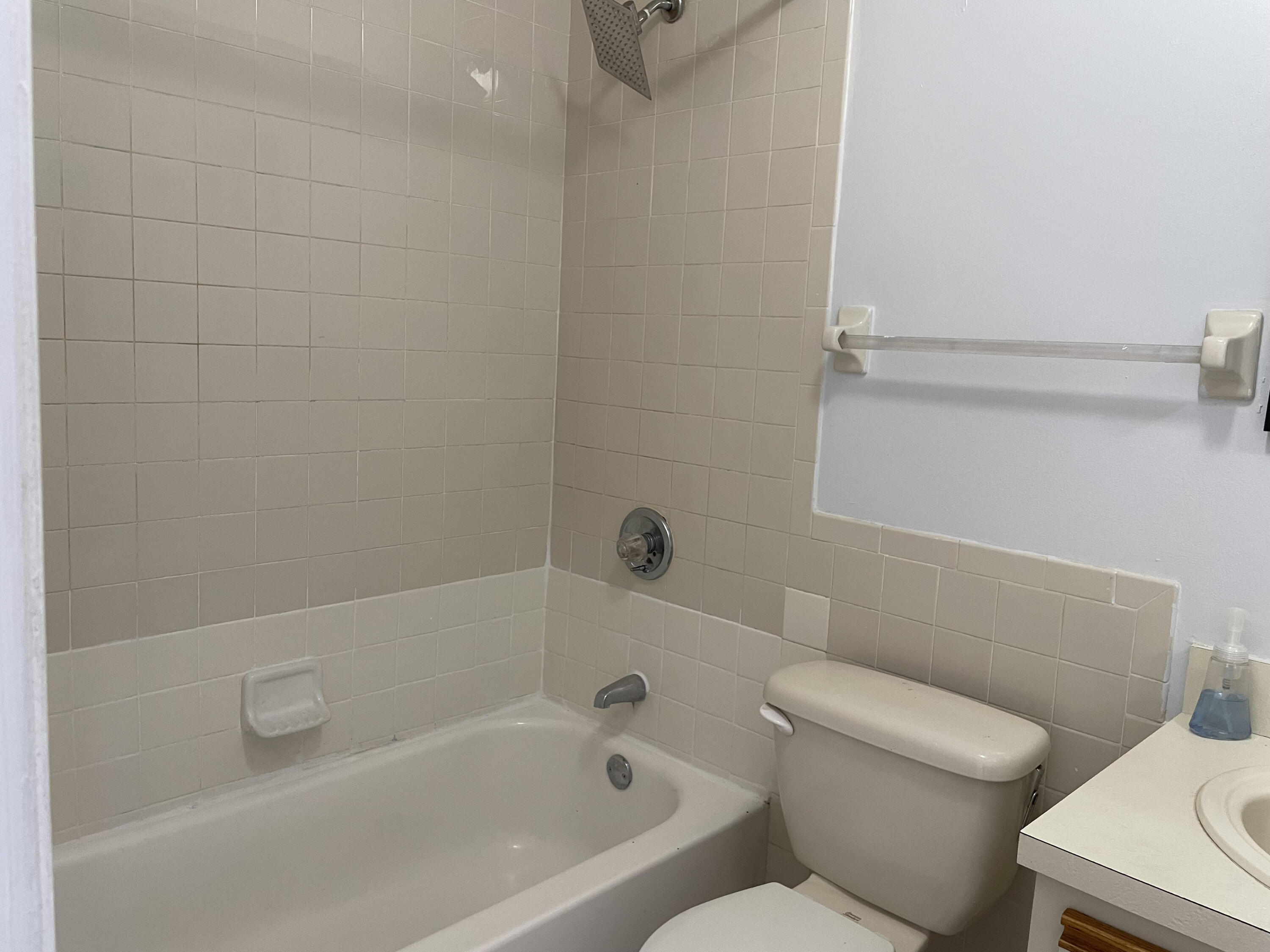 4899 Badger Road, Unit 4899 West Palm Beach, FL 33417 - Photo 6 of 10 Bathroom