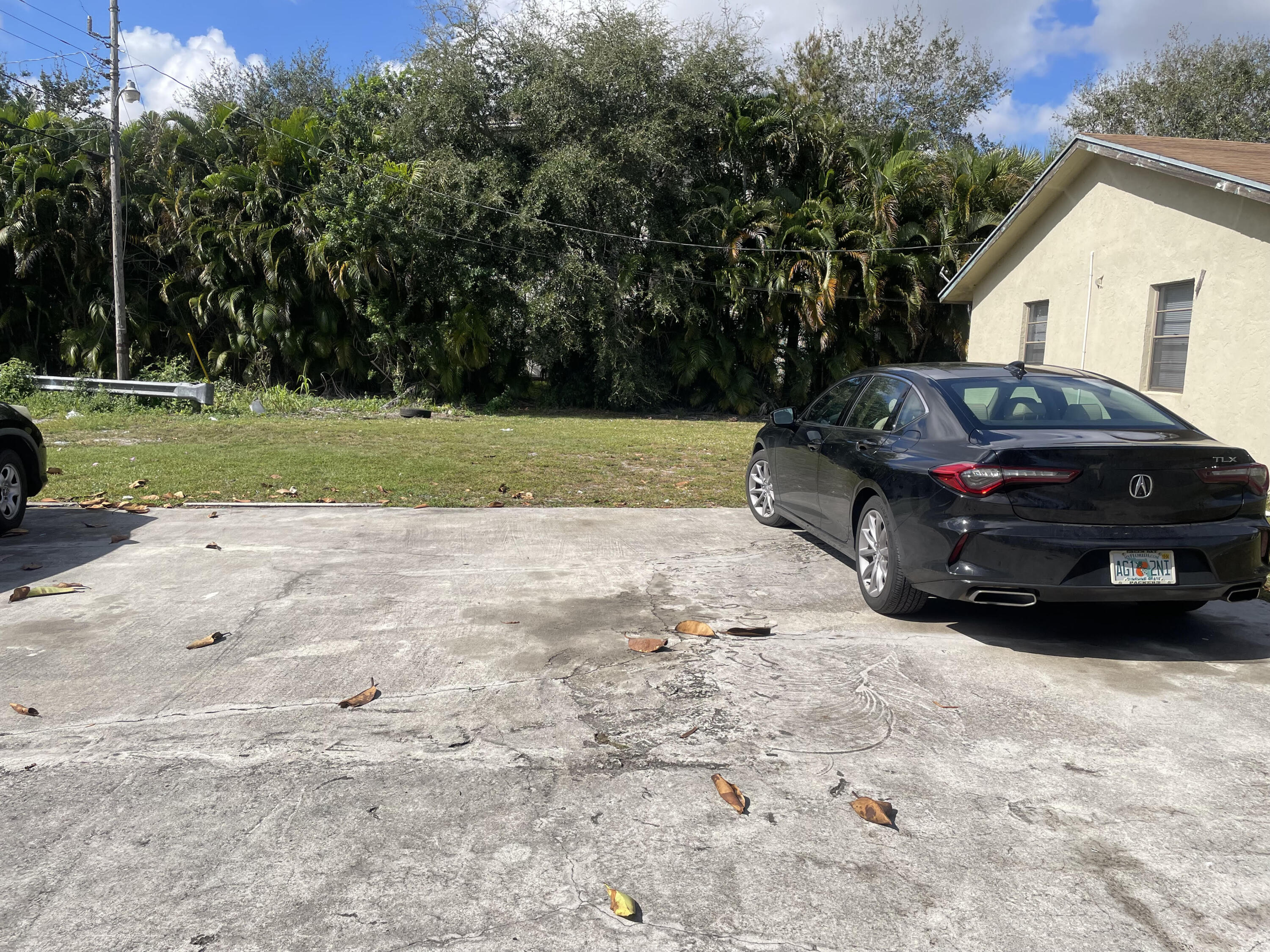 4899 Badger Road, Unit 4899 West Palm Beach, FL 33417 - Photo 10 of 10 Parking