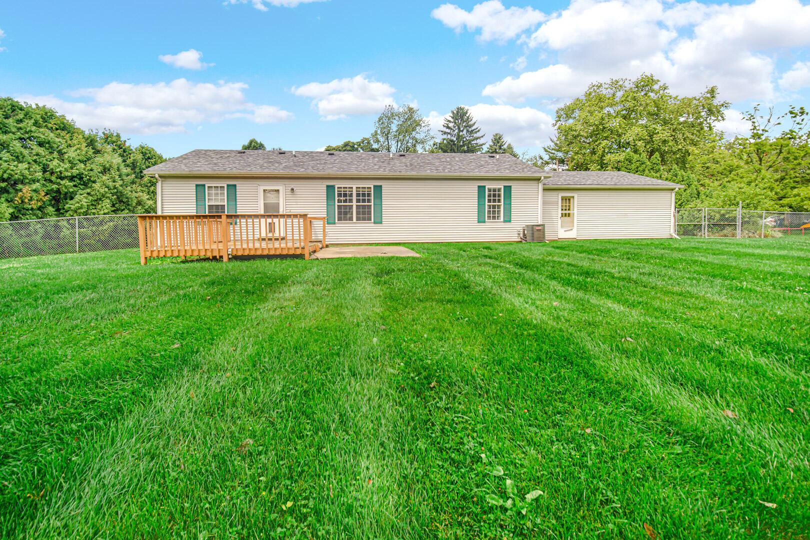 3155 County Line Road Westville, IN 46391 - Photo 4 of 20 1620x1080