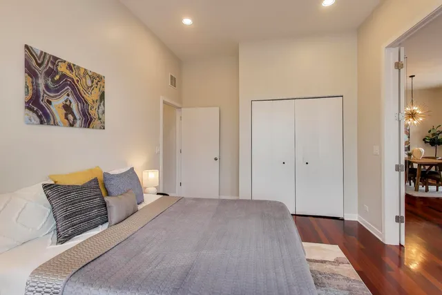 $750,000 | 1600 North Marshfield Avenue, Unit 403, Chicago, IL 60622