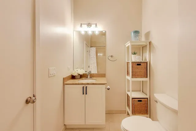 $750,000 | 1600 North Marshfield Avenue, Unit 403, Chicago, IL 60622