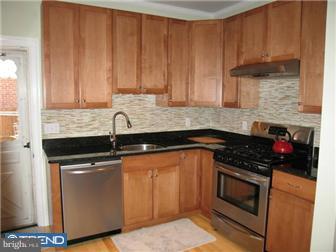7205 Howard Terrace Philadelphia, PA 19119 - Photo 4 of 12 Kitchen
