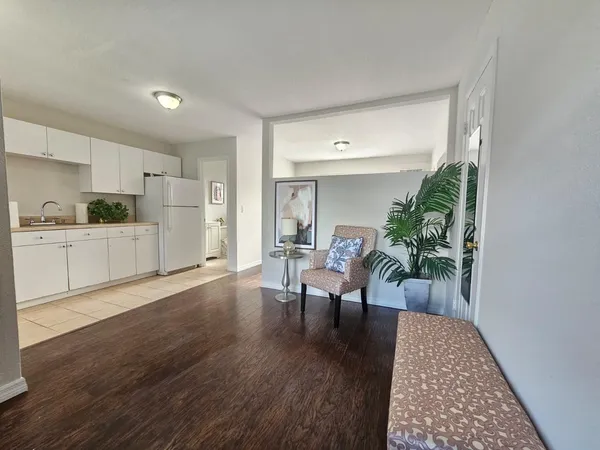 $1,395 | 1021 Southeast Monterey Road, Unit A40, Stuart, FL 34994