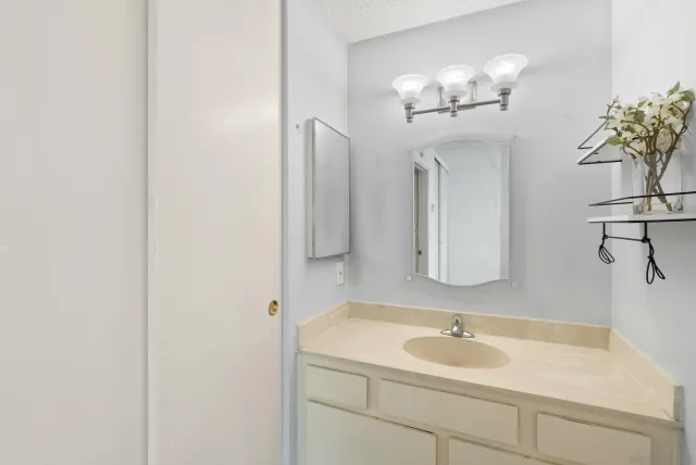 $415,000 | 5978 Rancho Mission Road, Unit 274, San Diego, CA 92108