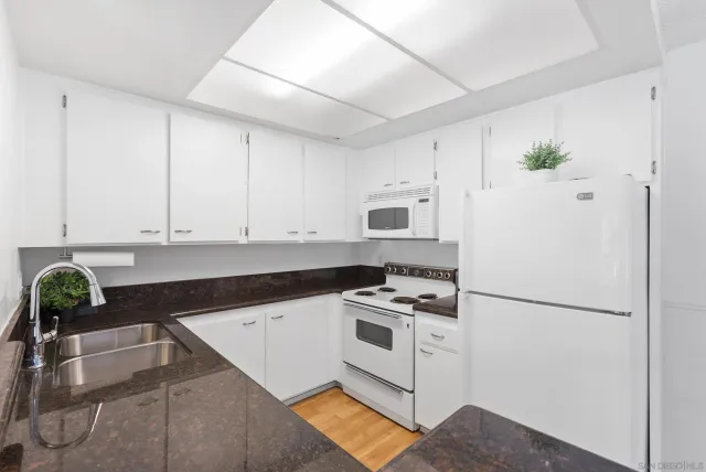 $415,000 | 5978 Rancho Mission Road, Unit 274, San Diego, CA 92108