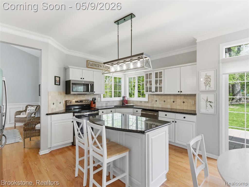 722 Lake Ridge Road Rochester, MI 48307 - Photo 13 of 48