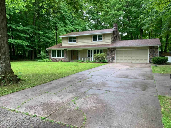 $319,900 | 7112 Sylvan Street, Schofield, WI 54476