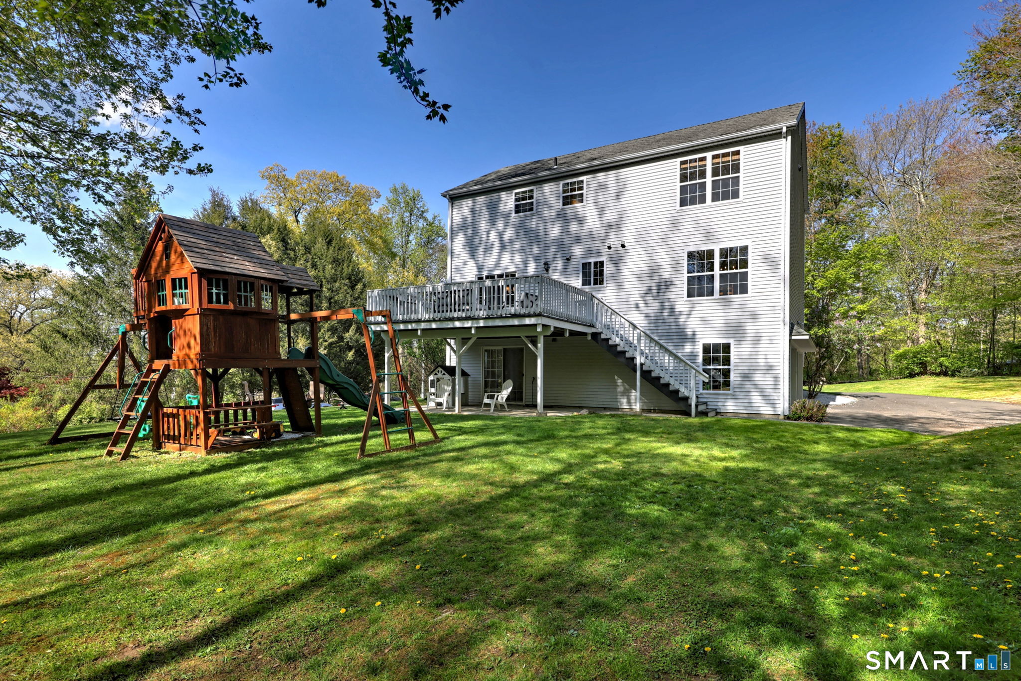 23 Cottage Street Monroe, CT 06468 - Photo 2 of 40