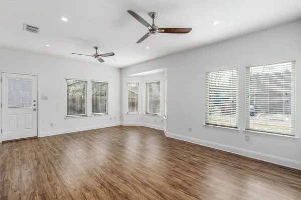 $3,600 | 201 East 35th Street, Unit B, Austin, TX 78705