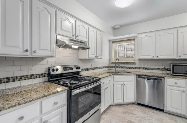 $3,600 | 201 East 35th Street, Unit B, Austin, TX 78705
