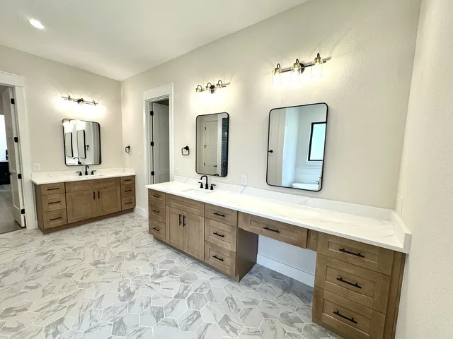 $739,700 | 21332 Monarch Drive, Montgomery, TX 77316