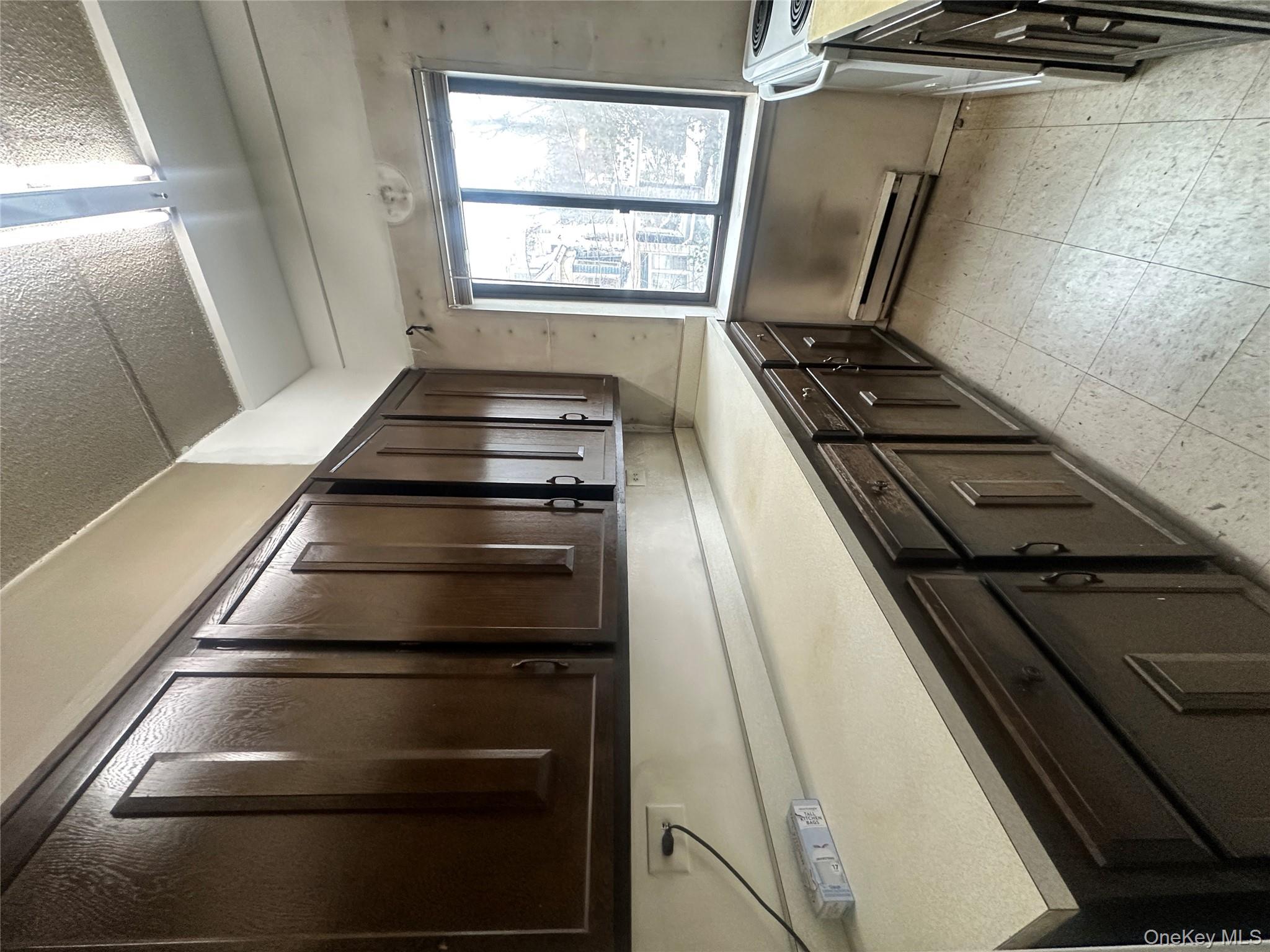 160 Academy Street, Unit L1 Poughkeepsie, NY 12601 - Photo 8 of 16