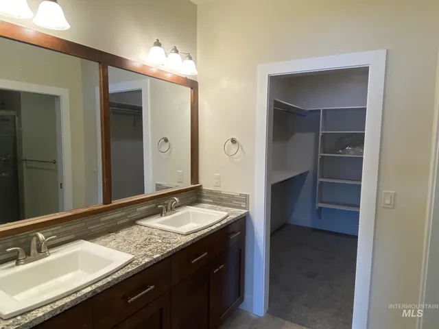 $374,900 | 2504 East Hidden Creek Street, Nampa, ID 83687