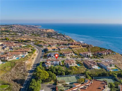 a view of a room with an empty space