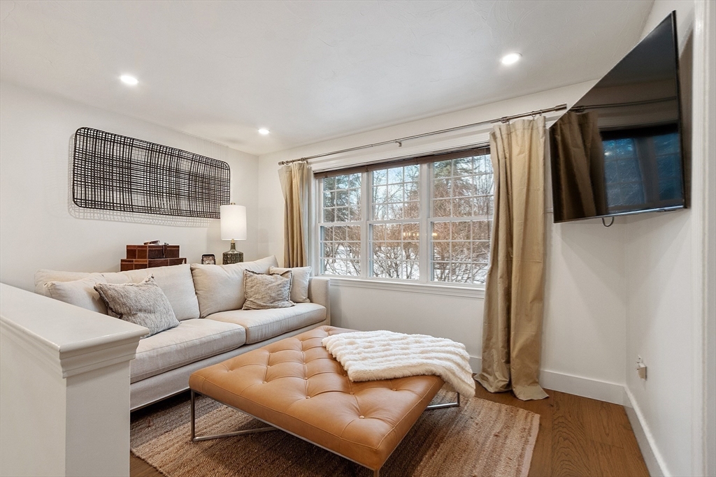 610 Ridgefield Circle, Unit B Clinton, MA 01510 - Photo 16 of 36