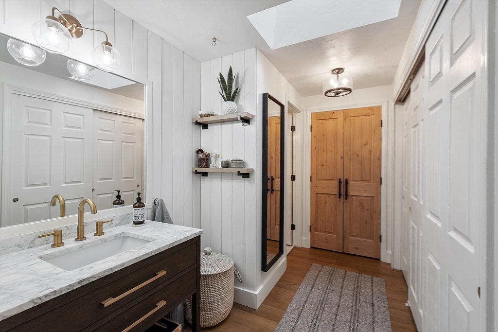 610 Ridgefield Circle, Unit B Clinton, MA 01510 - Photo 20 of 36