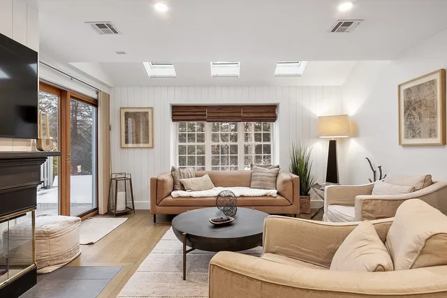 $489,900 | 610 Ridgefield Circle, Unit B, Clinton, MA 01510