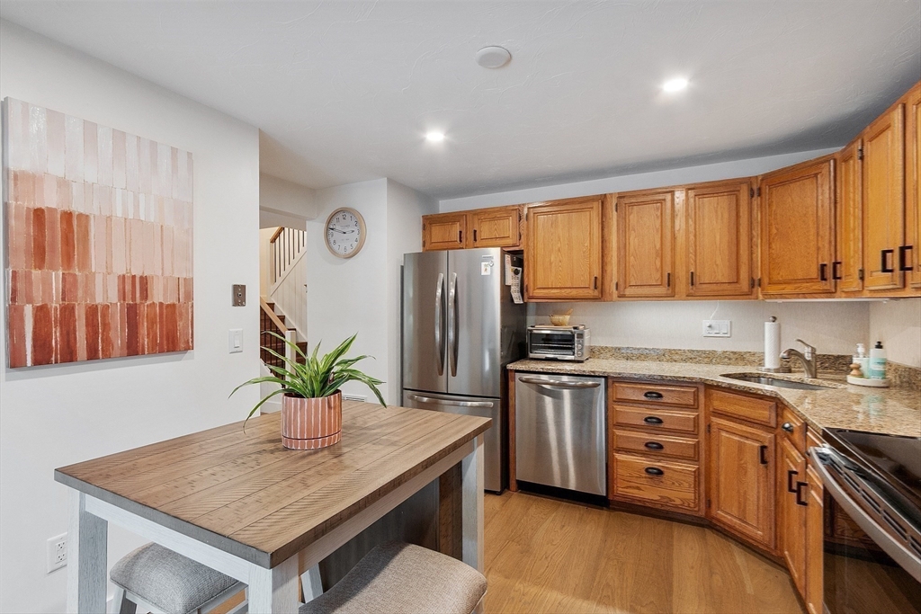 610 Ridgefield Circle, Unit B Clinton, MA 01510 - Photo 10 of 36