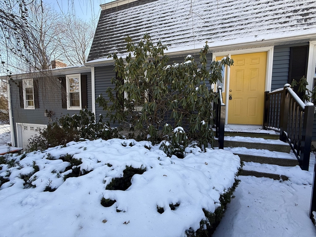 38 High Meadow Road Agawam, MA 01030 - Photo 1 of 33 Gallery Image 1