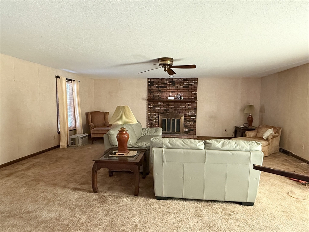 38 High Meadow Road Agawam, MA 01030 - Photo 14 of 33 Gallery Image 14