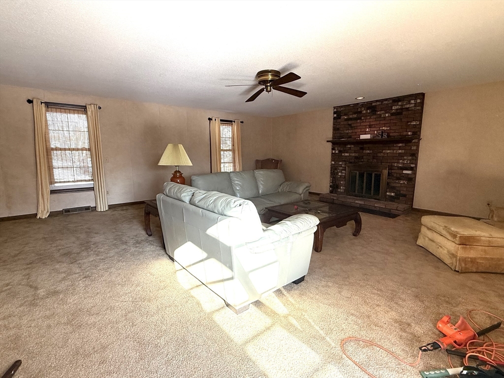38 High Meadow Road Agawam, MA 01030 - Photo 16 of 33 Gallery Image 16