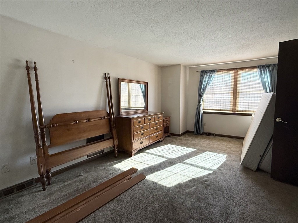 38 High Meadow Road Agawam, MA 01030 - Photo 26 of 33 Gallery Image 26
