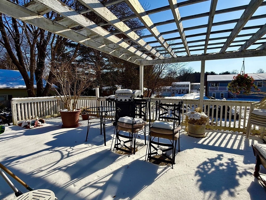 38 High Meadow Road Agawam, MA 01030 - Photo 4 of 33 Gallery Image 4