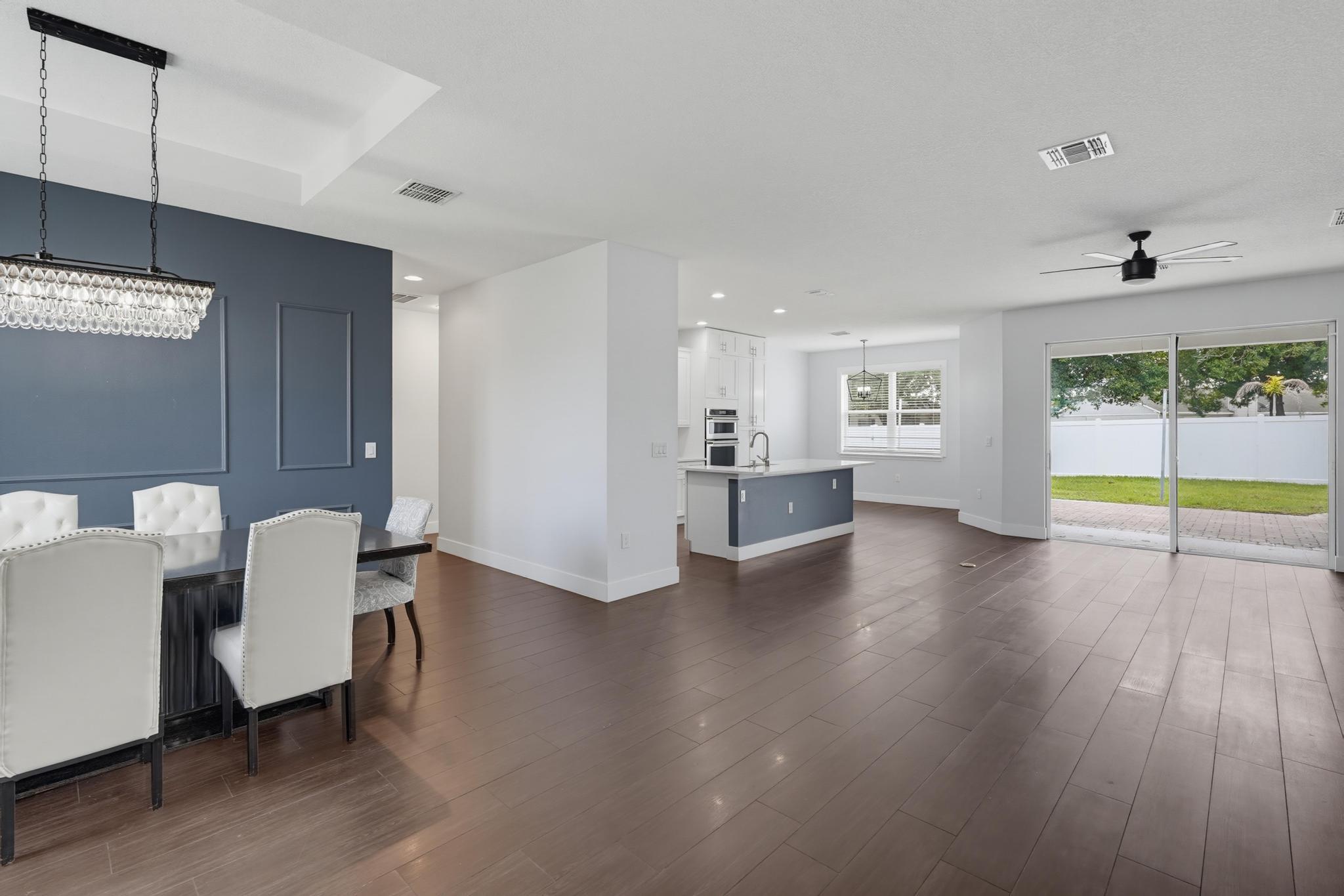 2384 Southwest Salmon Road Port St. Lucie, FL 34953 - Photo 9 of 36 DSC05114