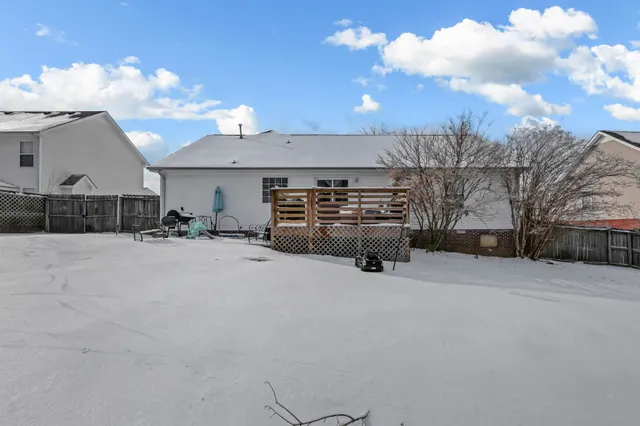 $330,000 | 1373 Ambleside Drive, Clarksville, TN 37040