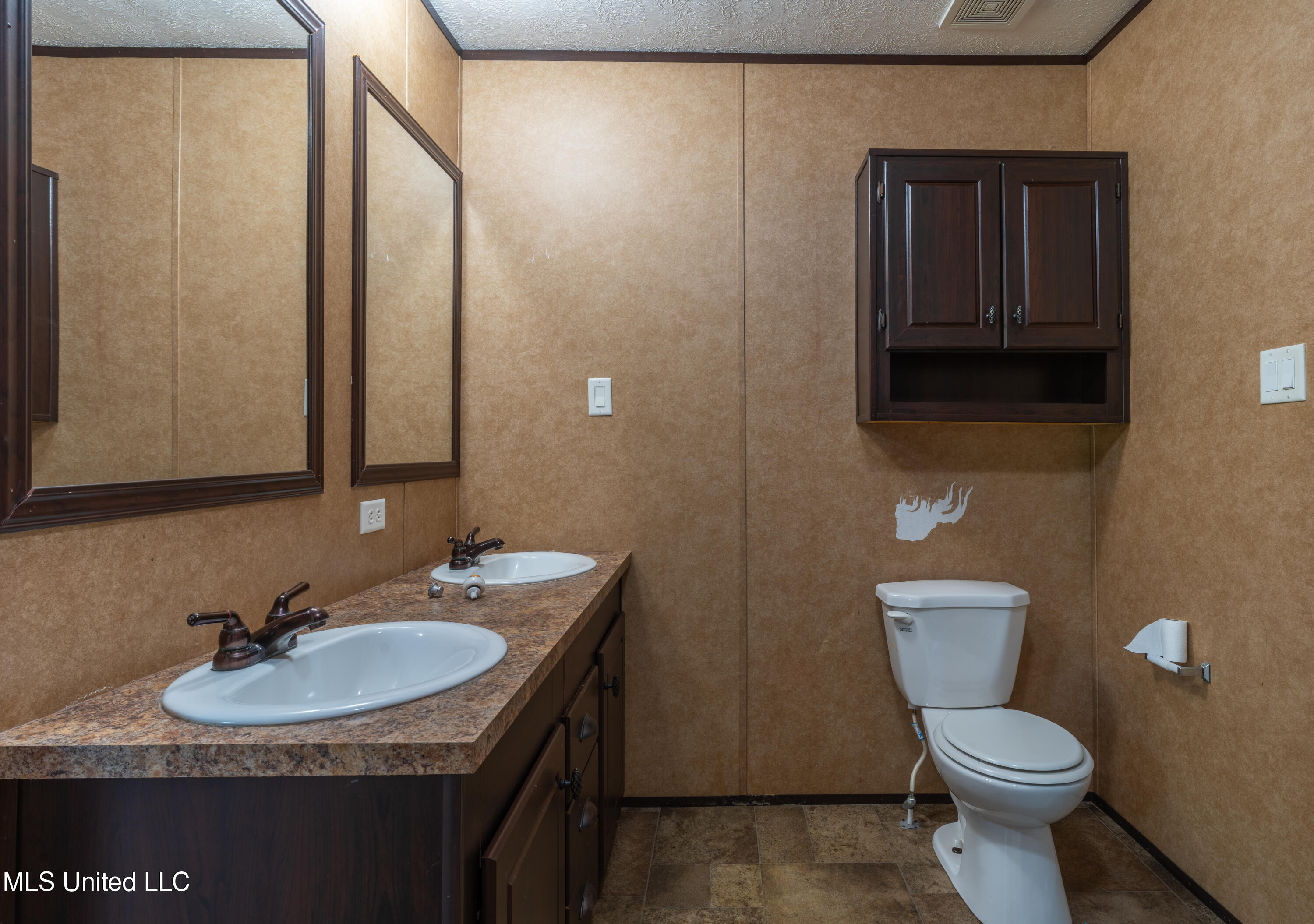 18001 John Cumbest Road Moss Point, MS 39562 - Photo 42 of 77 DSC04945-HDR-2