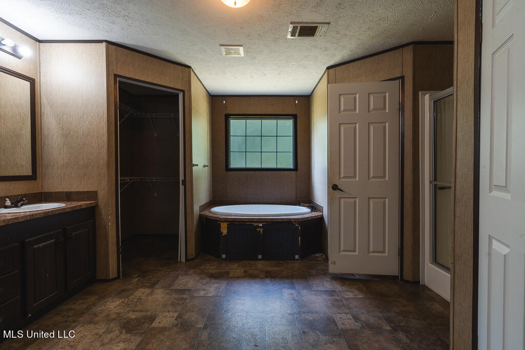 18001 John Cumbest Road Moss Point, MS 39562 - Photo 51 of 77 DSC04993-HDR-2