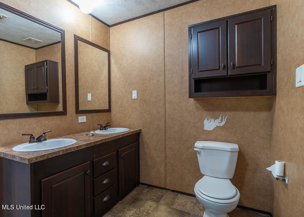18001 John Cumbest Road Moss Point, MS 39562 - Photo 56 of 77 DSC04942-HDR-2
