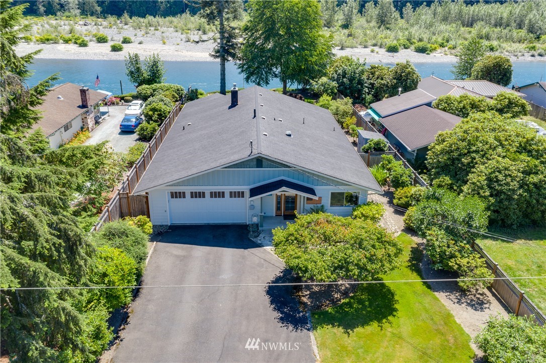 1118 Dyer Road Sultan, WA 98294 - Photo 31 of 40 an aerial view of a house with a yard and potted plants