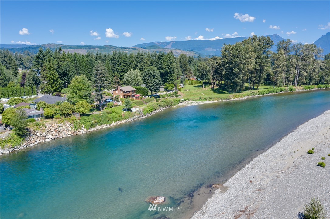 1118 Dyer Road Sultan, WA 98294 - Photo 36 of 40 a view of a lake from a balcony