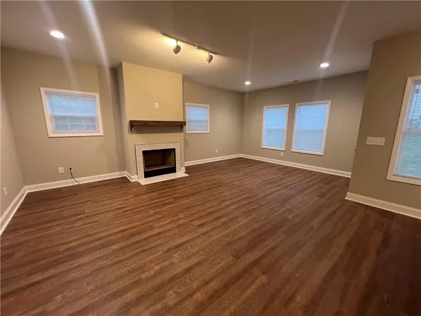 $1,895 | 536 Liberty Pk Drive, Gainesville, GA 30501