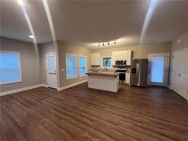 $1,895 | 536 Liberty Pk Drive, Gainesville, GA 30501
